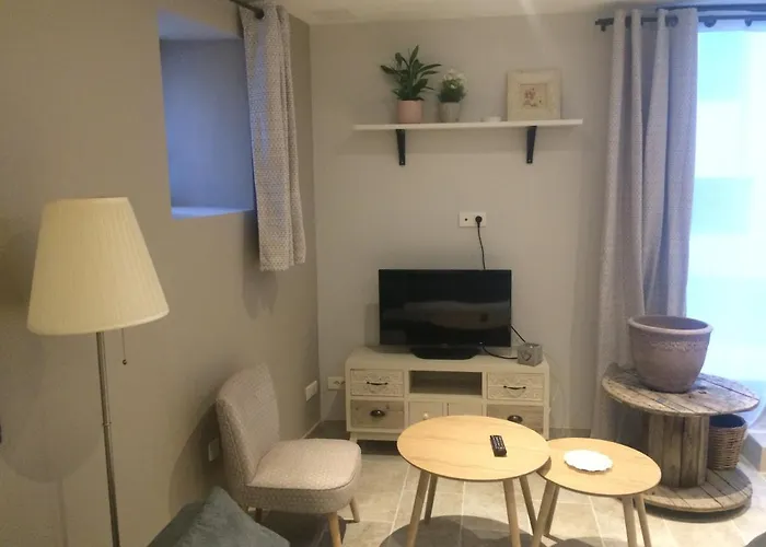 Chez Adeline 公寓 *