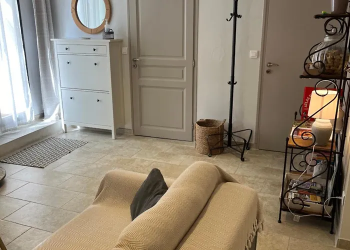 Apartment Chez Adeline Cereste